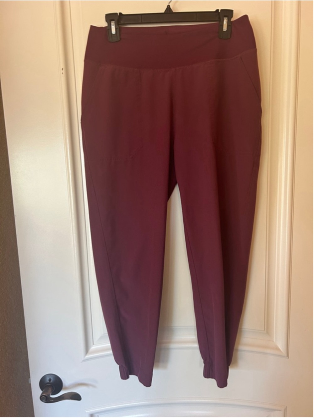 Women's Patagonia Cabernet Color Track Pants & Joggers M